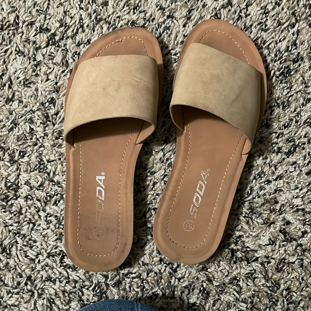 SODA SANDALS